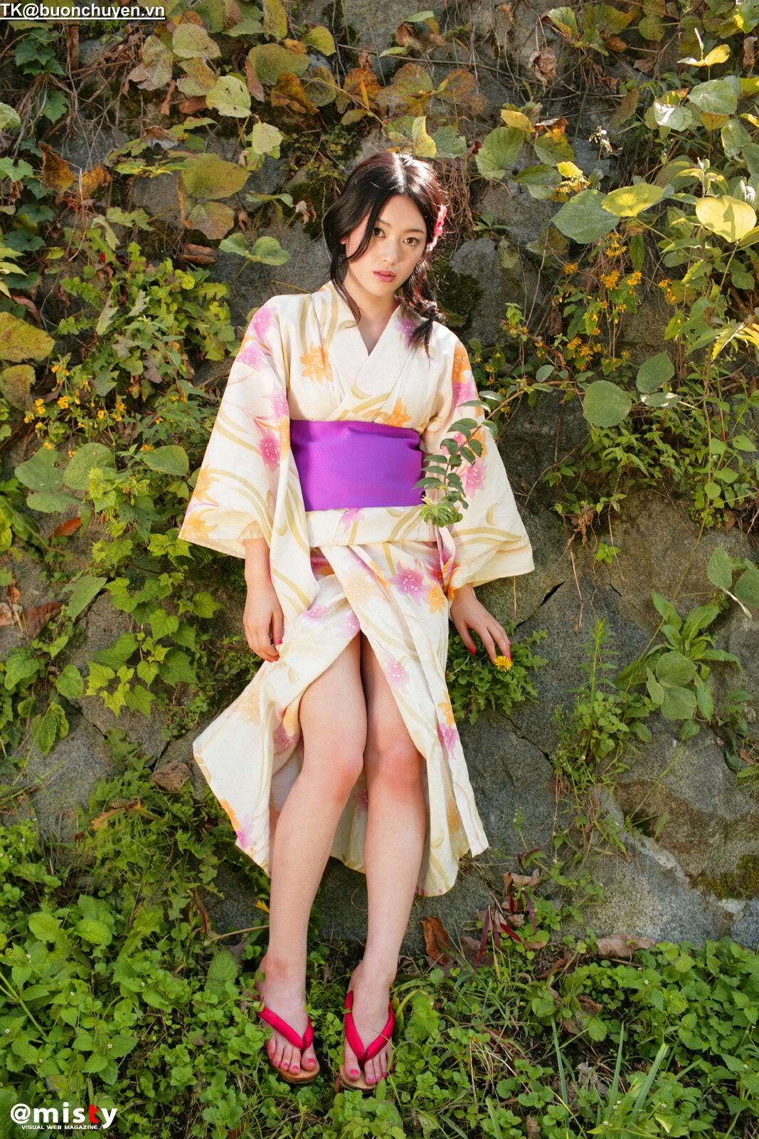 ... In Kimono (24 pics) . »   