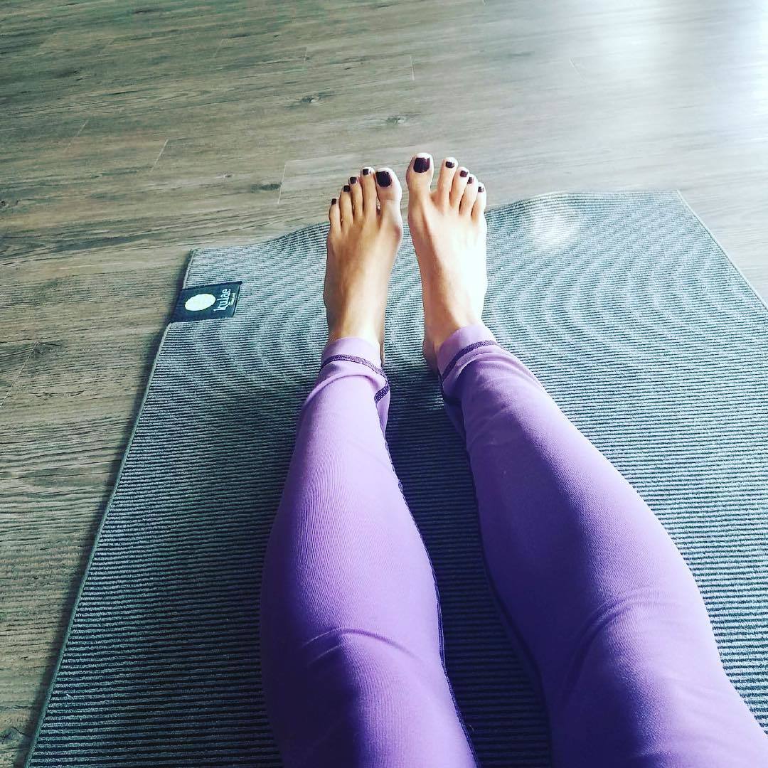 Feet yoga