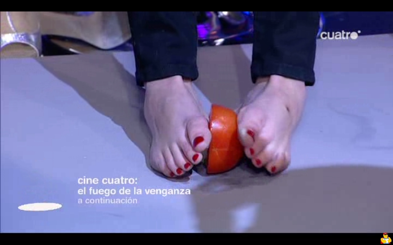 Clara Lago's Feet (337413)