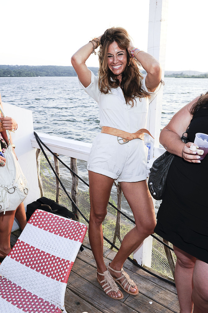 681 x 1024 id. 1230515