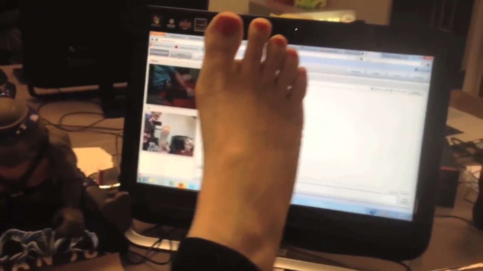Lee Newton S Feet