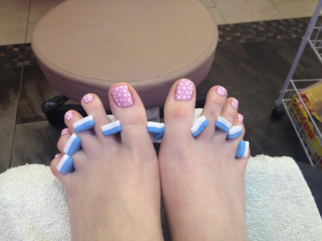 Molly C Quinns Feet 5091
