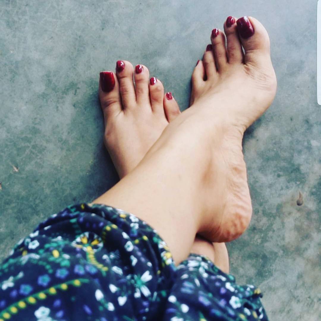 Night feet pictures