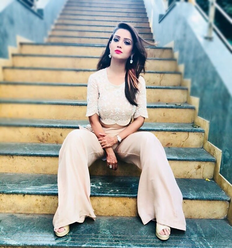 Adaa Khan's Feet - I piedi di Adaa Khan - Celebrities Feet 2024