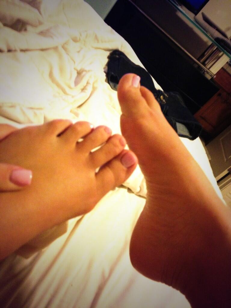 Adriana Chechik feet photo 6