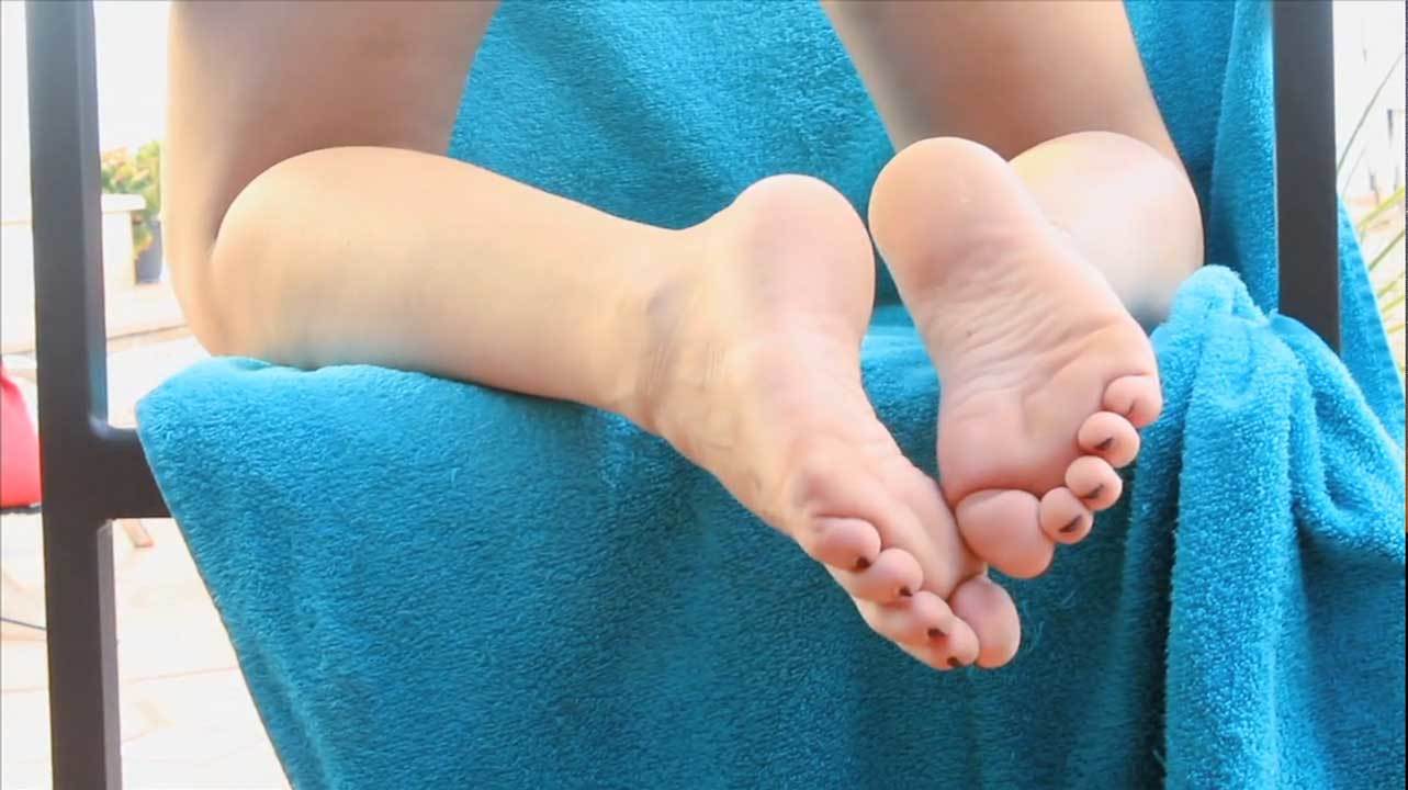 Aidra Fox S Feet