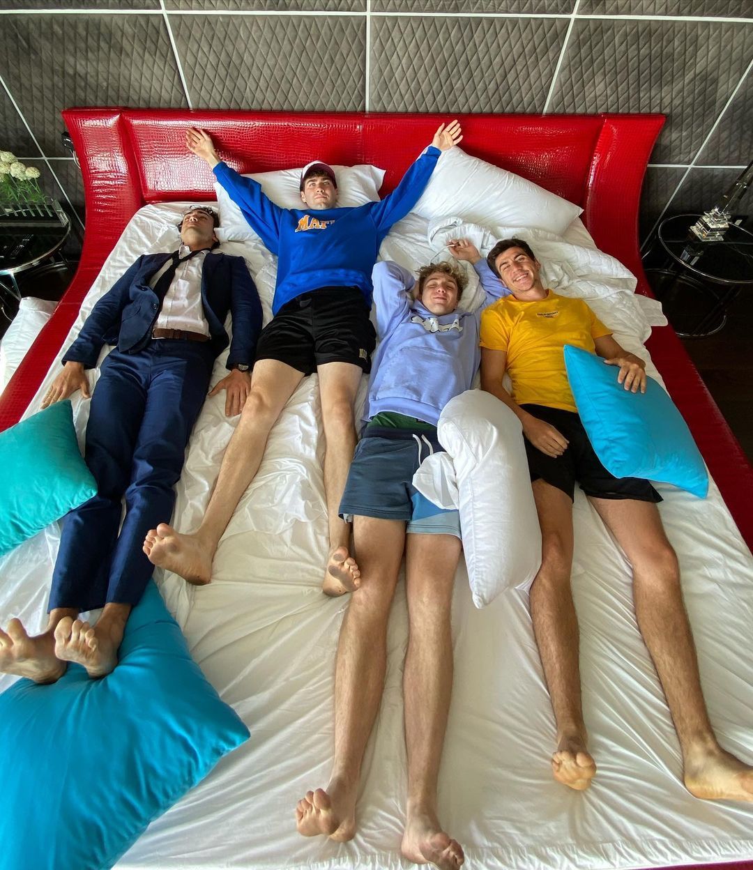 Airrack's feet