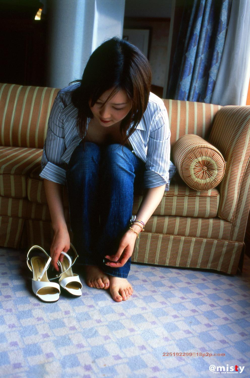 Akira Watase's feet