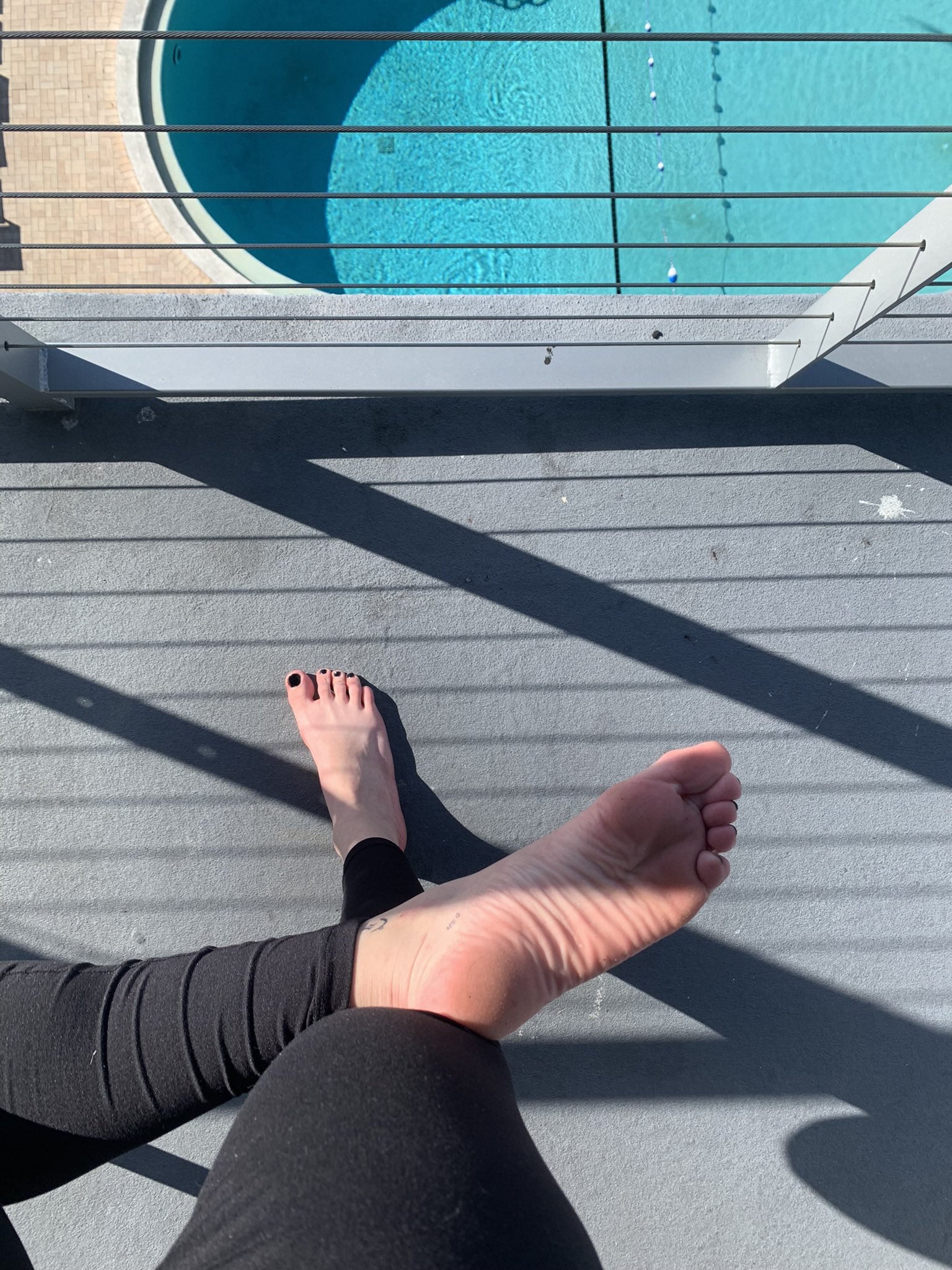 Alaia Hallows's feet