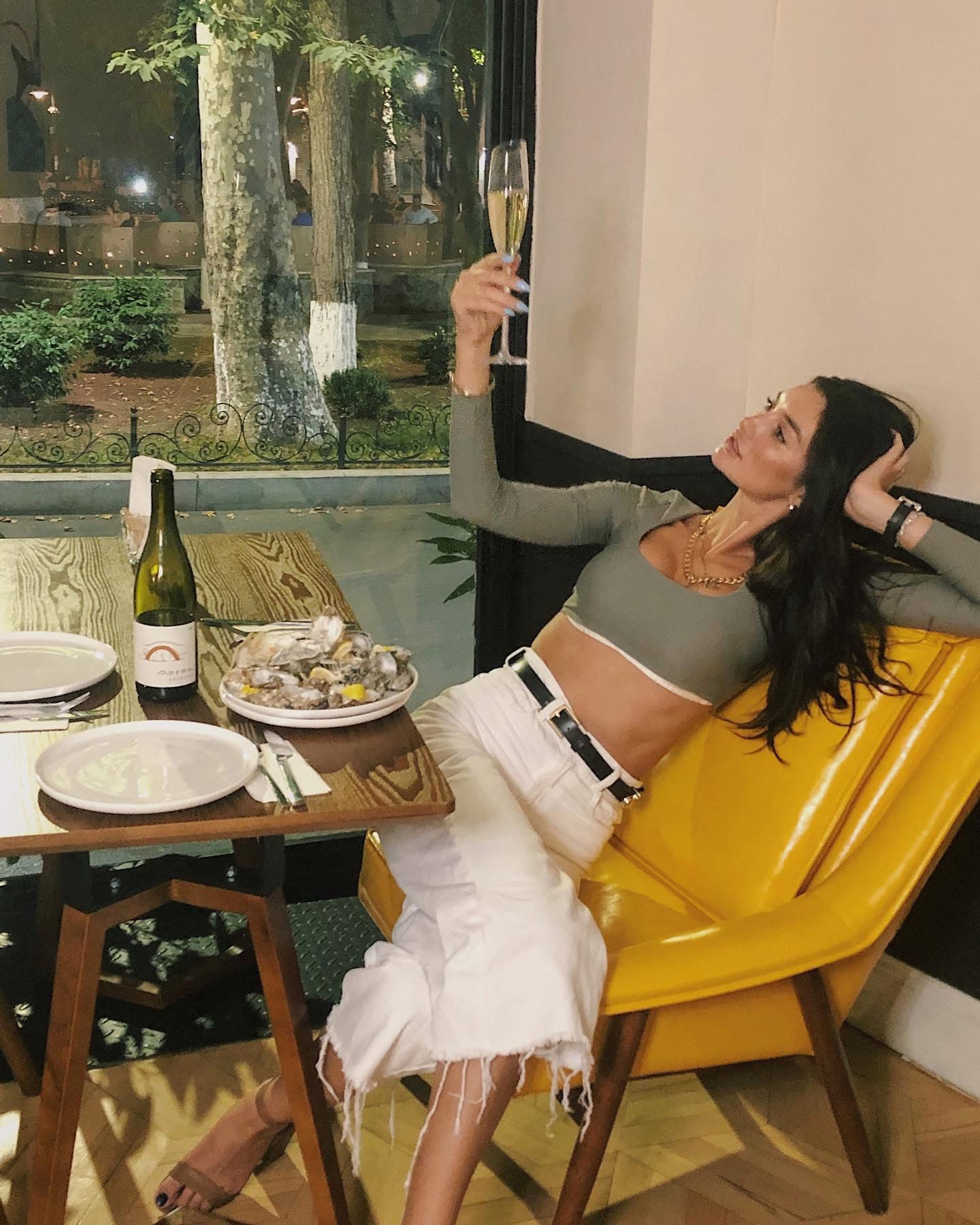 Feet of Aleksandra Paichadze