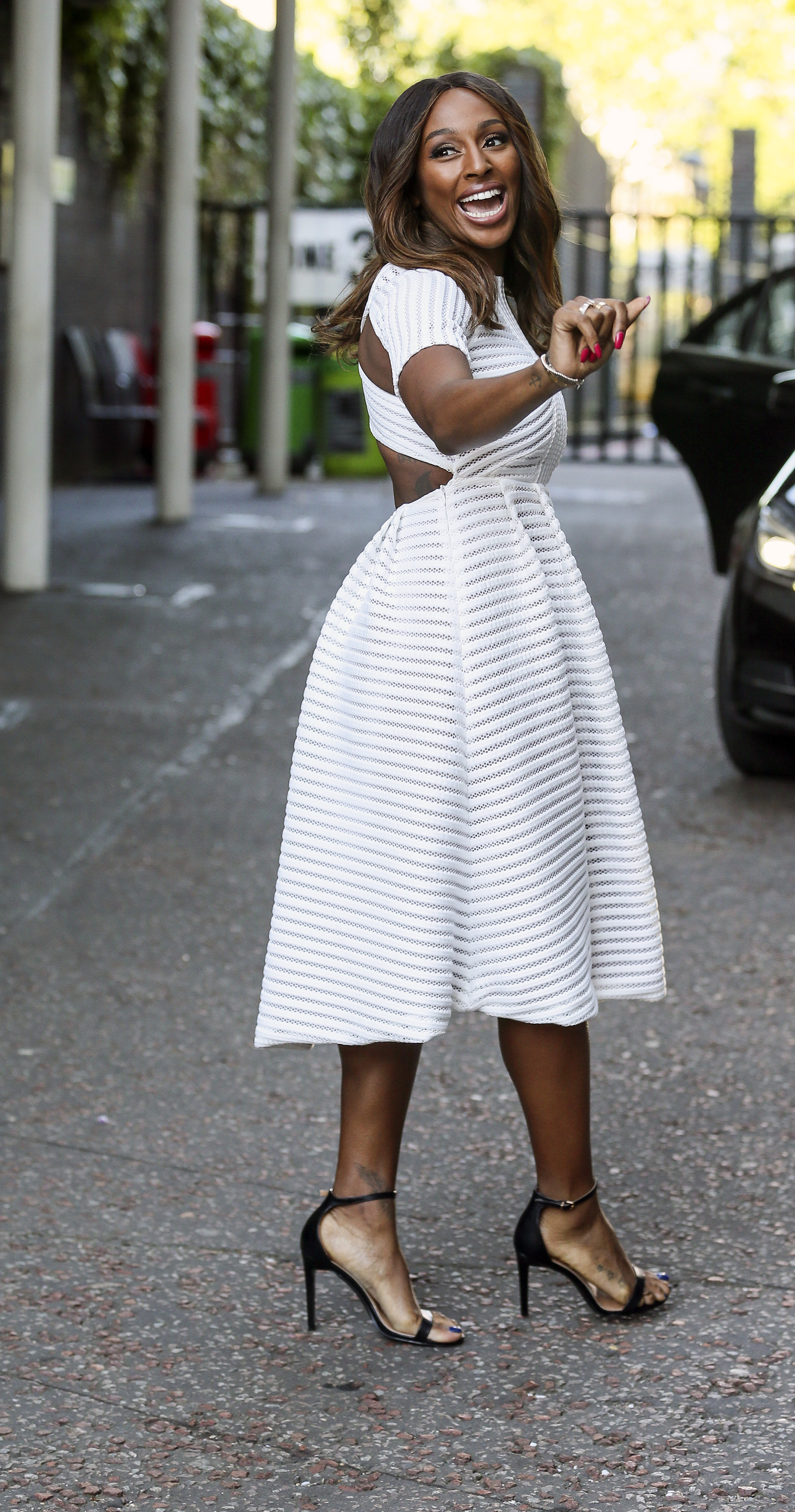 Feet Alexandra Burke naked (76 photo), Paparazzi Feet Alexandra Burke nude (39 images), Hot