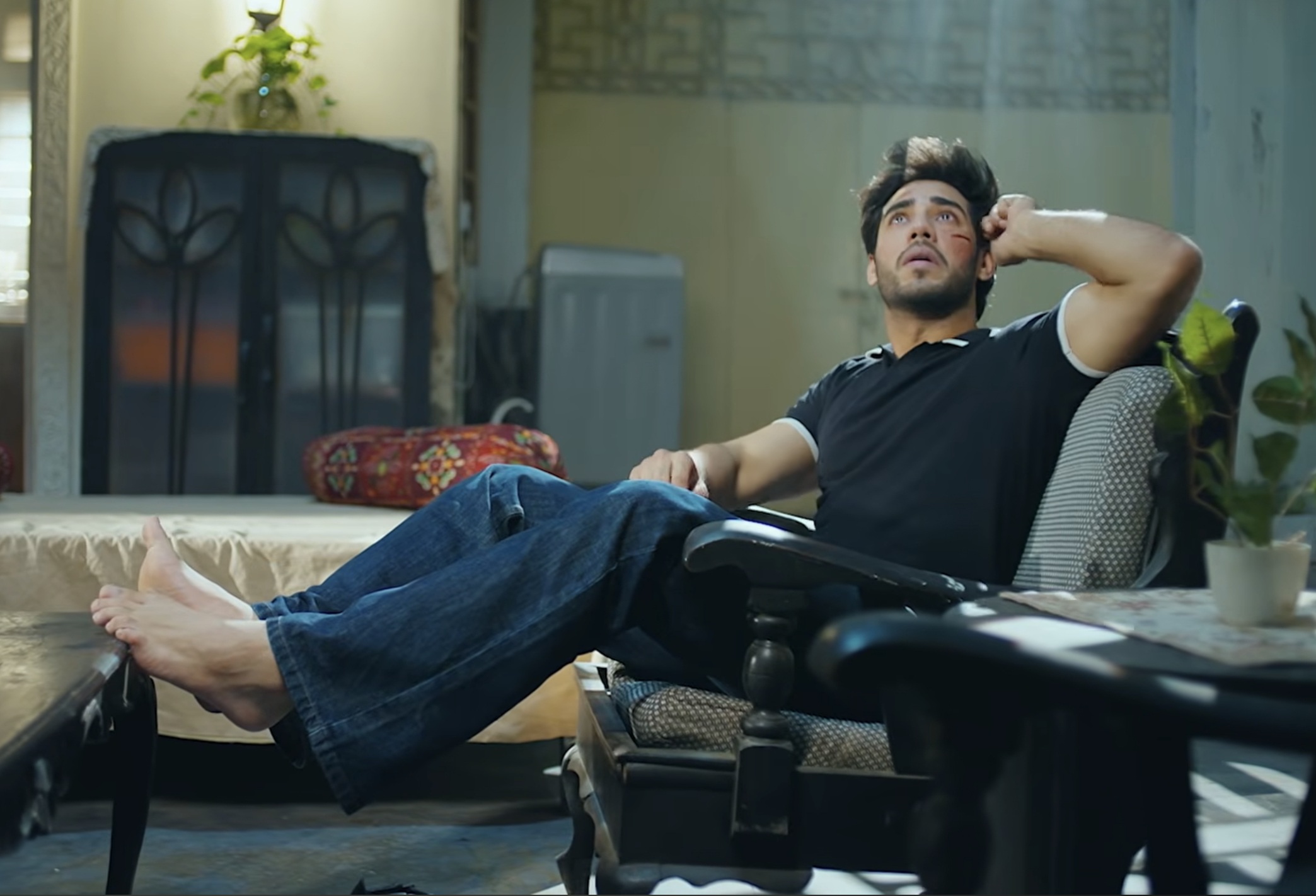 Ali Raza's feet