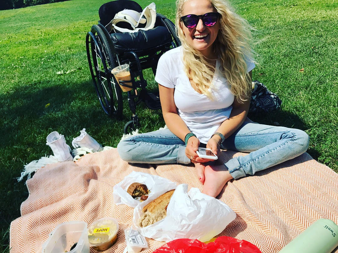 Ali Stroker feet photo 189232076 Ali Stroker feet photo 189232076 - High quality celebrity feet picture
