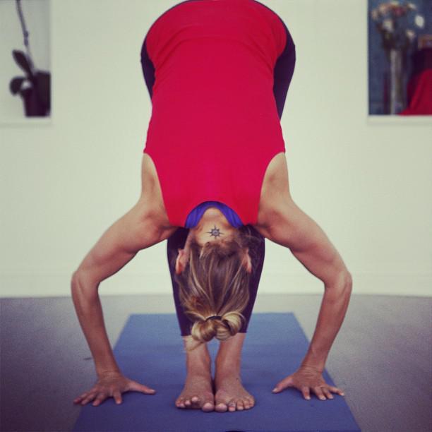 Feet of Aline Fernandes