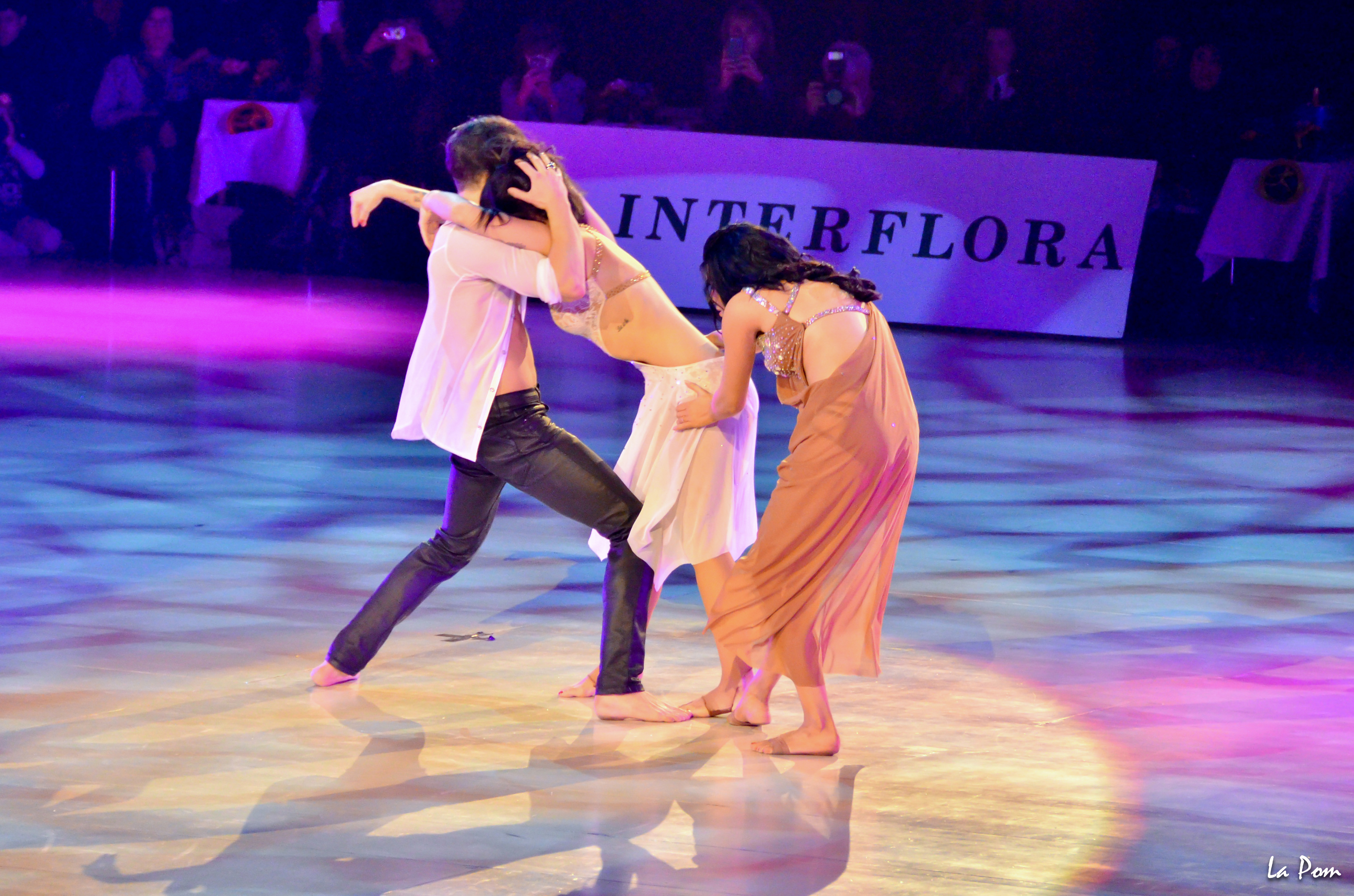 Рикардо кокки мастер класс. Ализе и грегуар попа. Alizee gregoire 24 april. Son show. Gigi hadid moschino 2021.