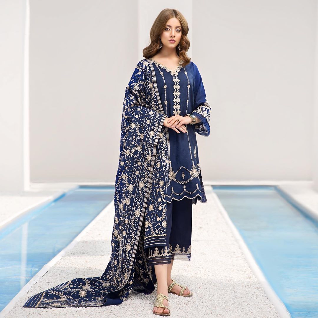 alizeh shah dresses