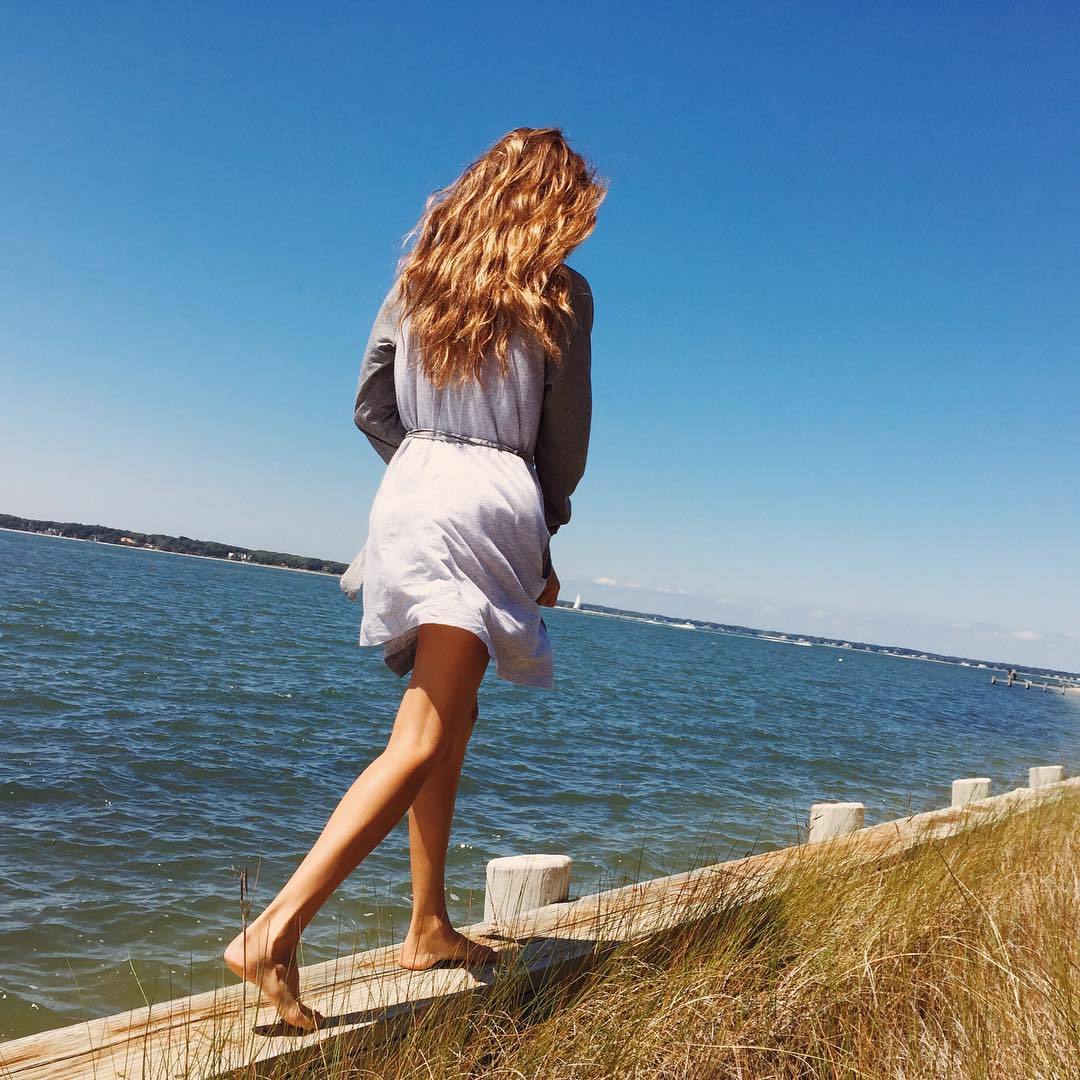 Ally Walsh's Feet - I piedi di Ally Walsh - Celebrities Feet 2024