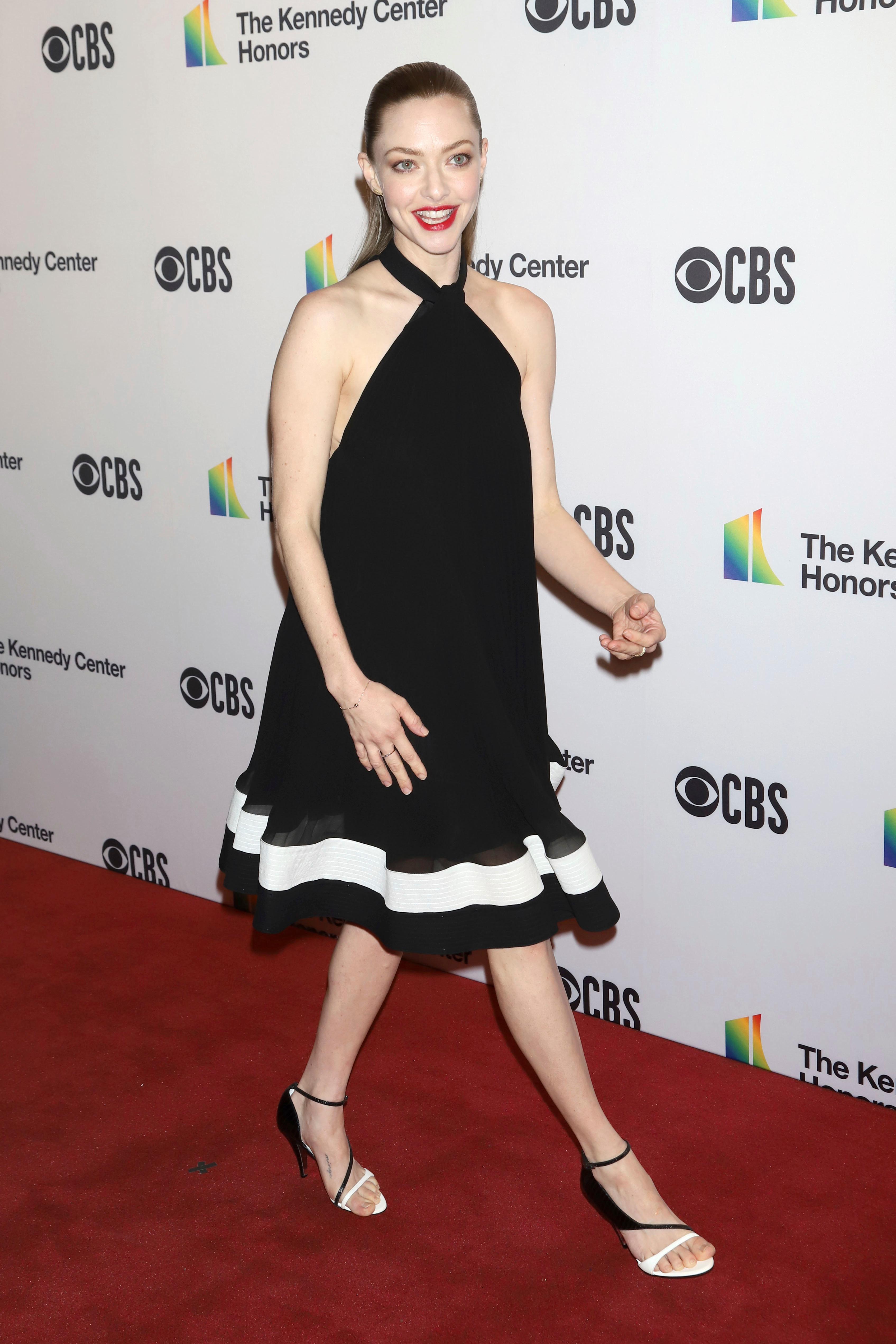 Amanda Seyfrieds Feet 