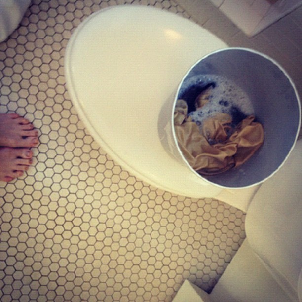 Feet of Amanda Palmer (II)