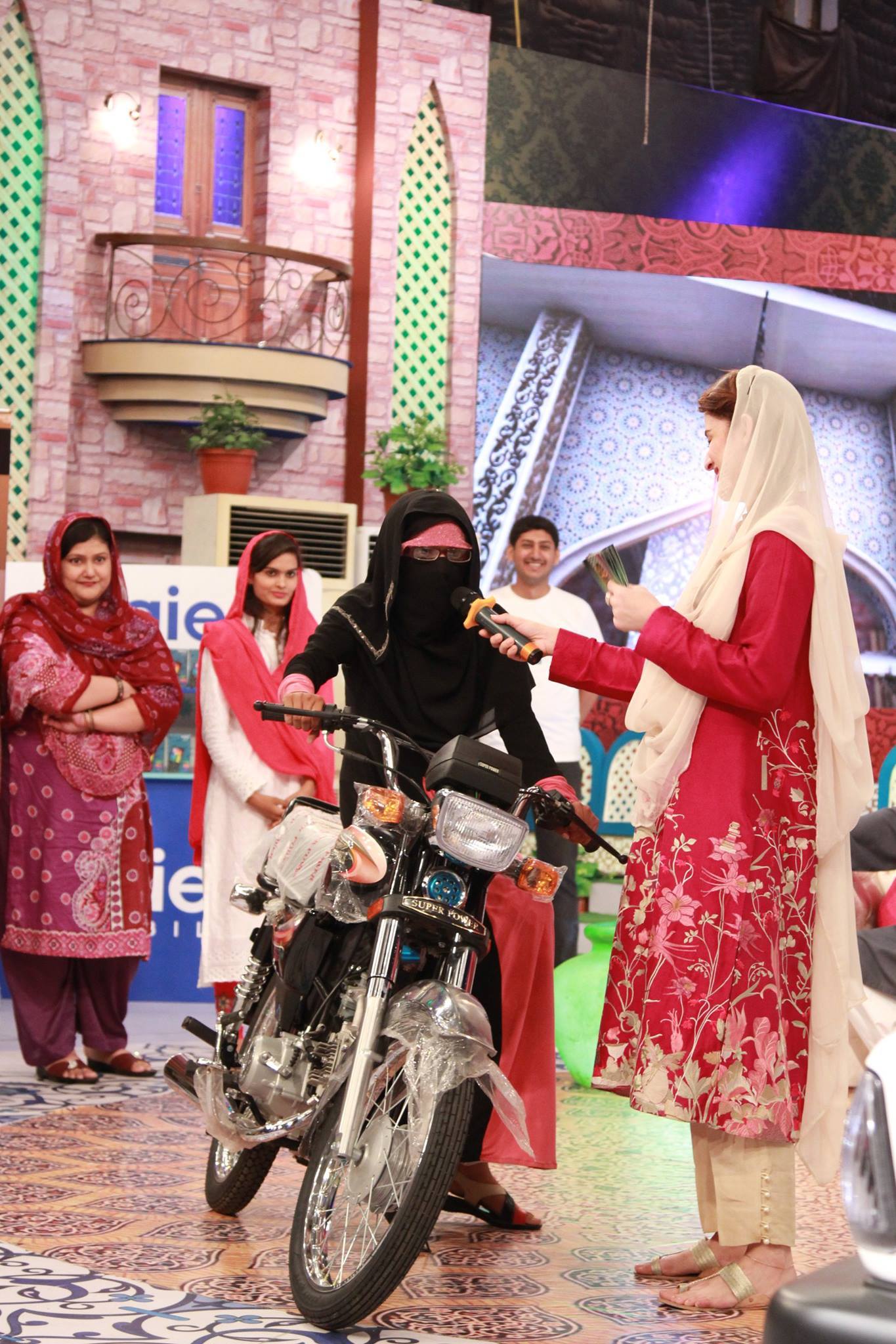 Feet of Amna Malik