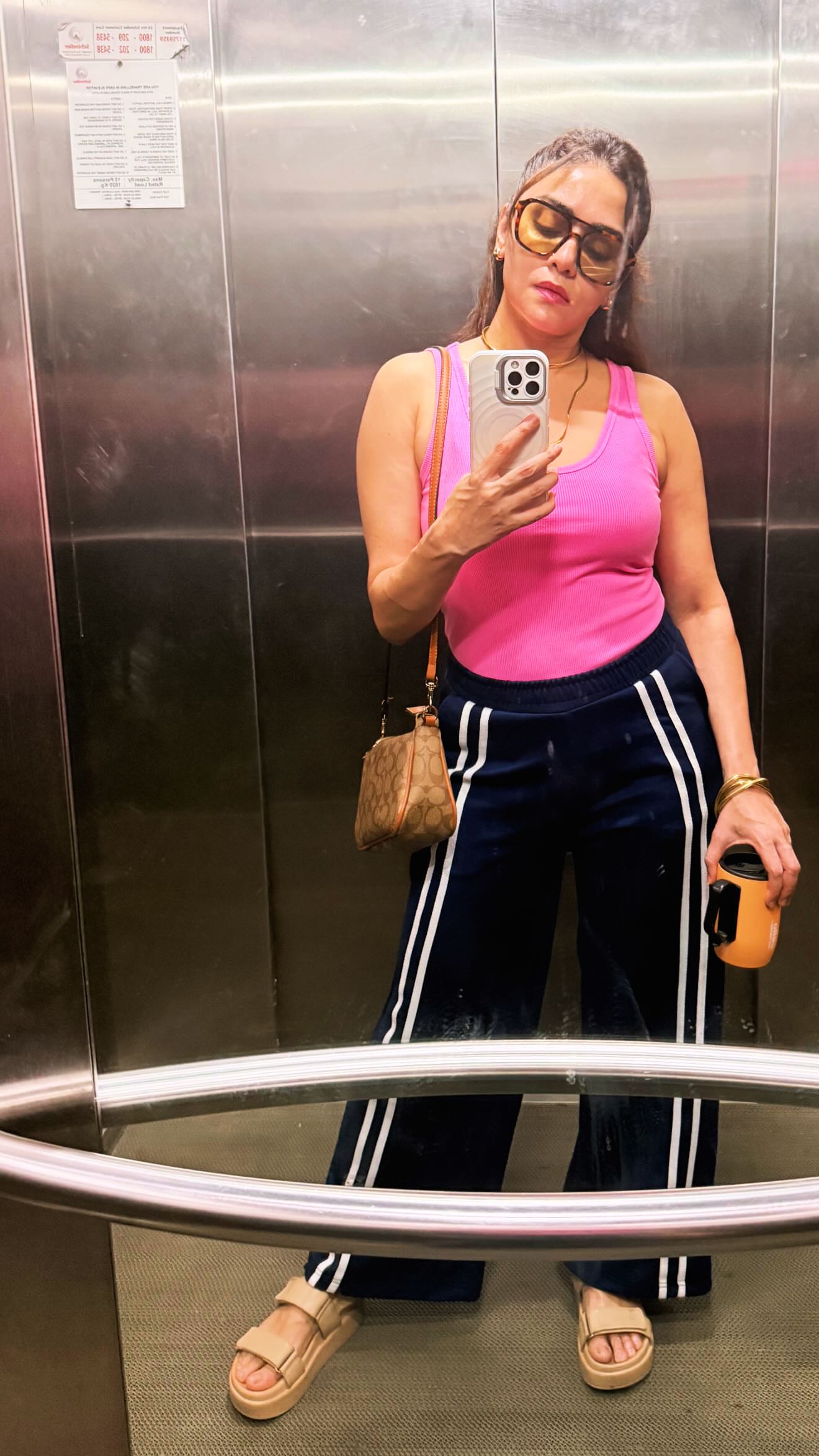 Amruta Khanvilkar s Feet amruta-khanvilkar-s-feet
