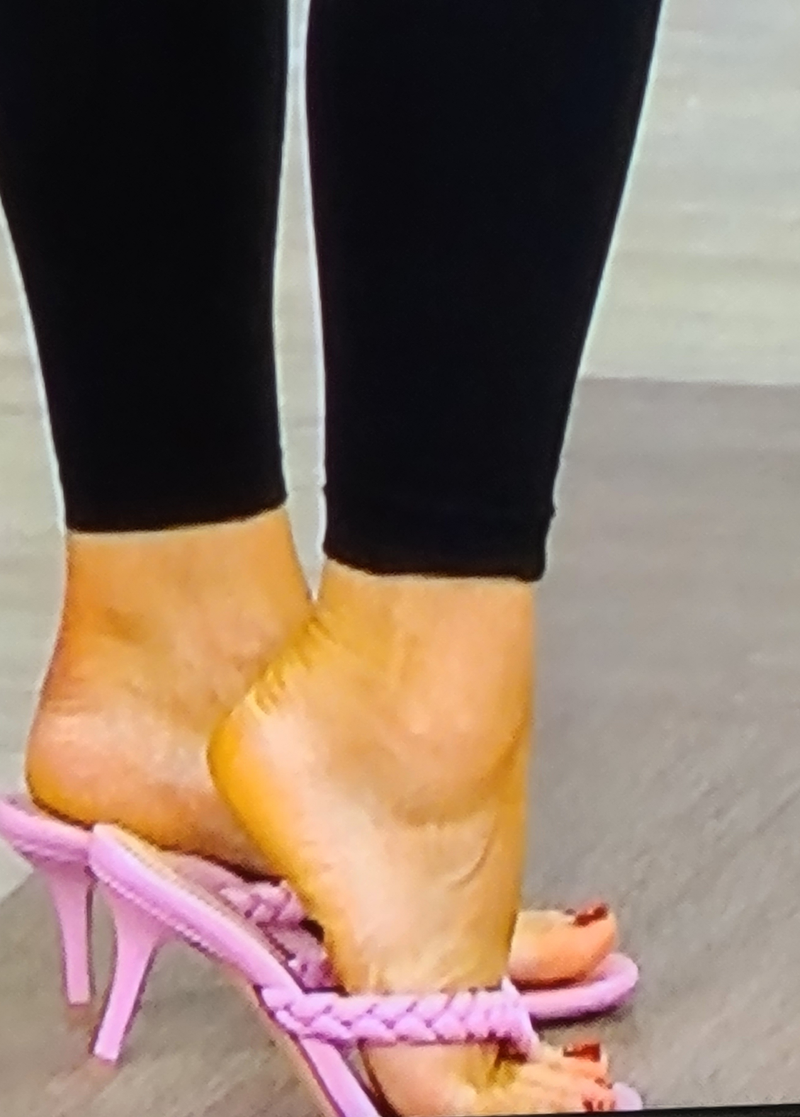 Amy Stran Feet / Adore Your Toes 1 28 2 3 19 Tv Nail Files ...