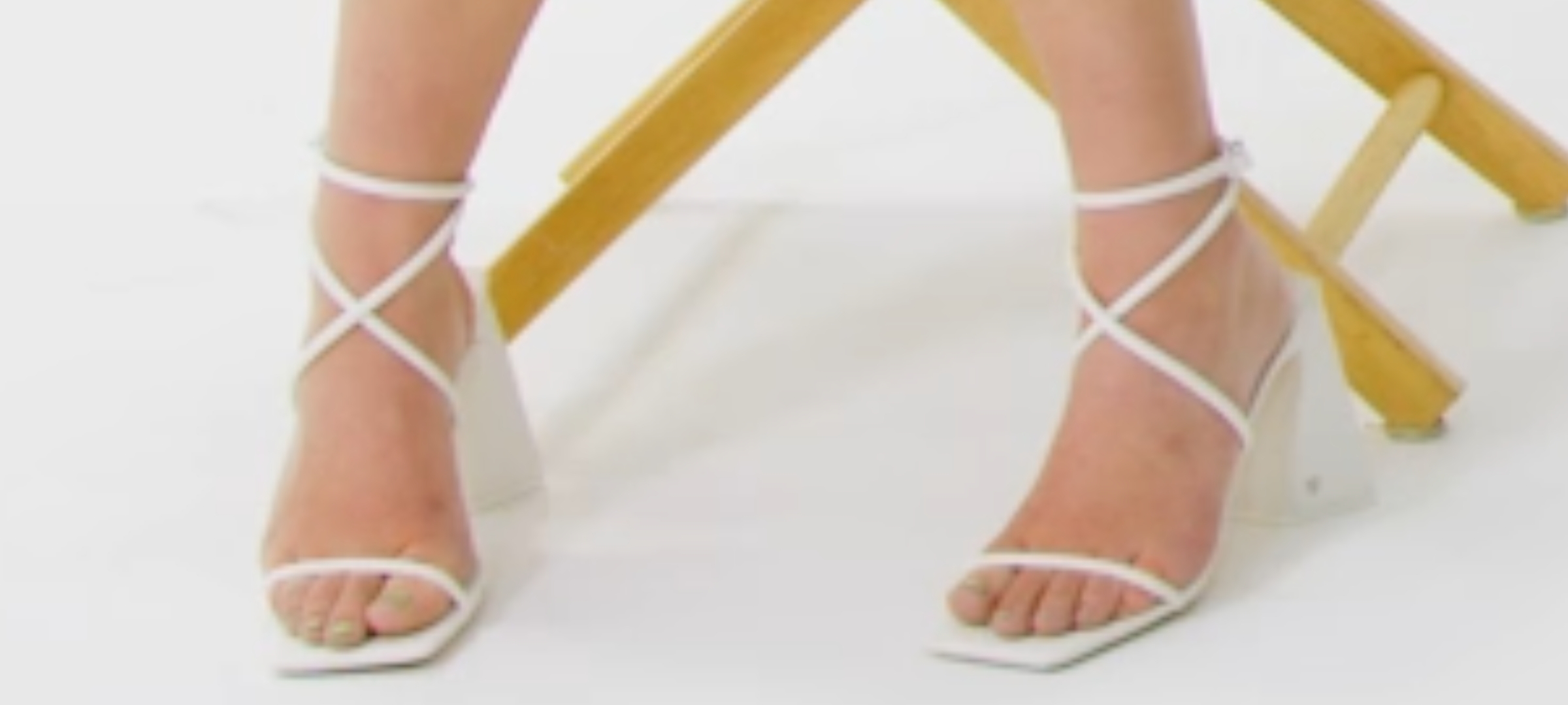 Andrea Botez's Feet << wikiFeet