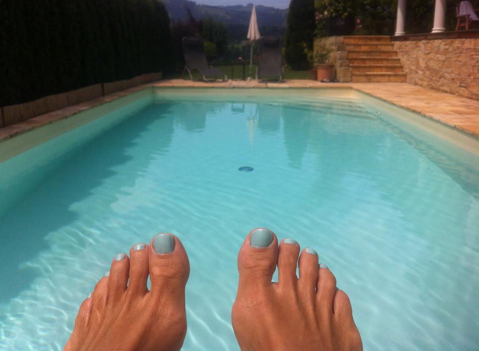 Andrea L'Arronge's Feet