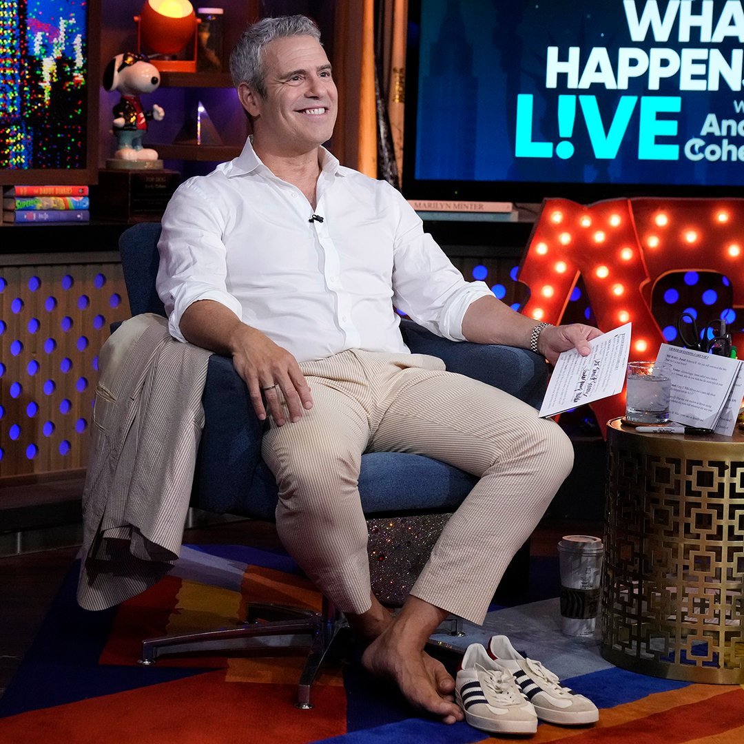 andy cohen descalzo