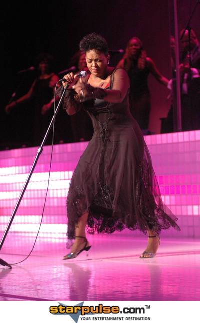 Anita Baker's Feet - I piedi di Anita Baker - Celebrities Feet 2024