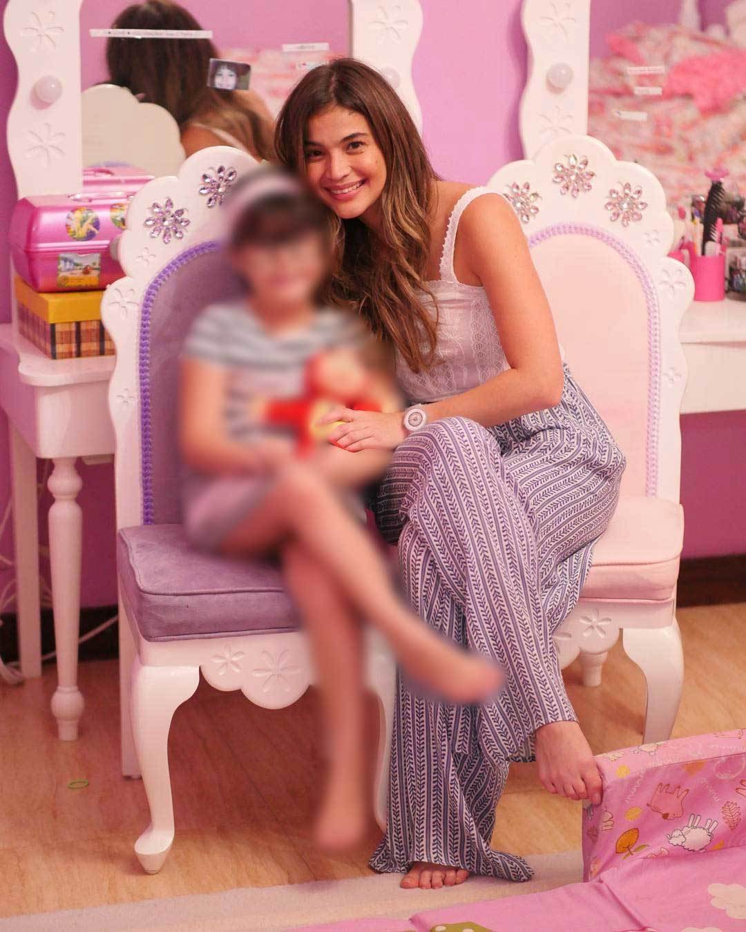 Anne Curtis's Feet << wikiFeet