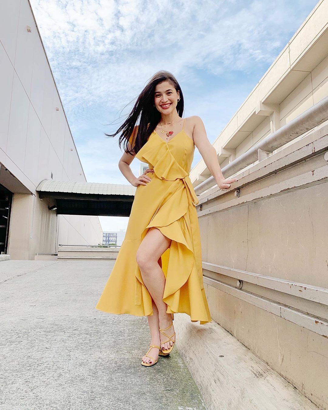 Anne Curtis's Feet << wikiFeet