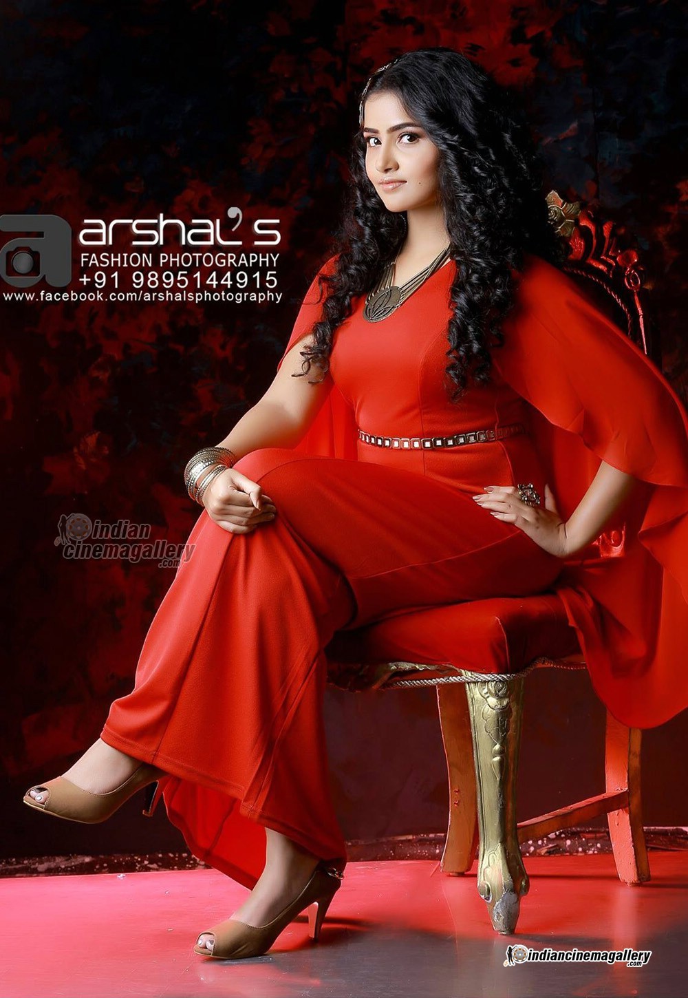 Feet of Anupama Parameshwaran