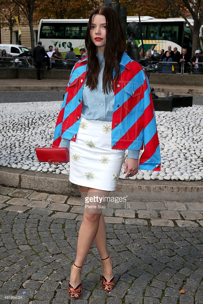 Anya Taylor-Joy feet photo 7