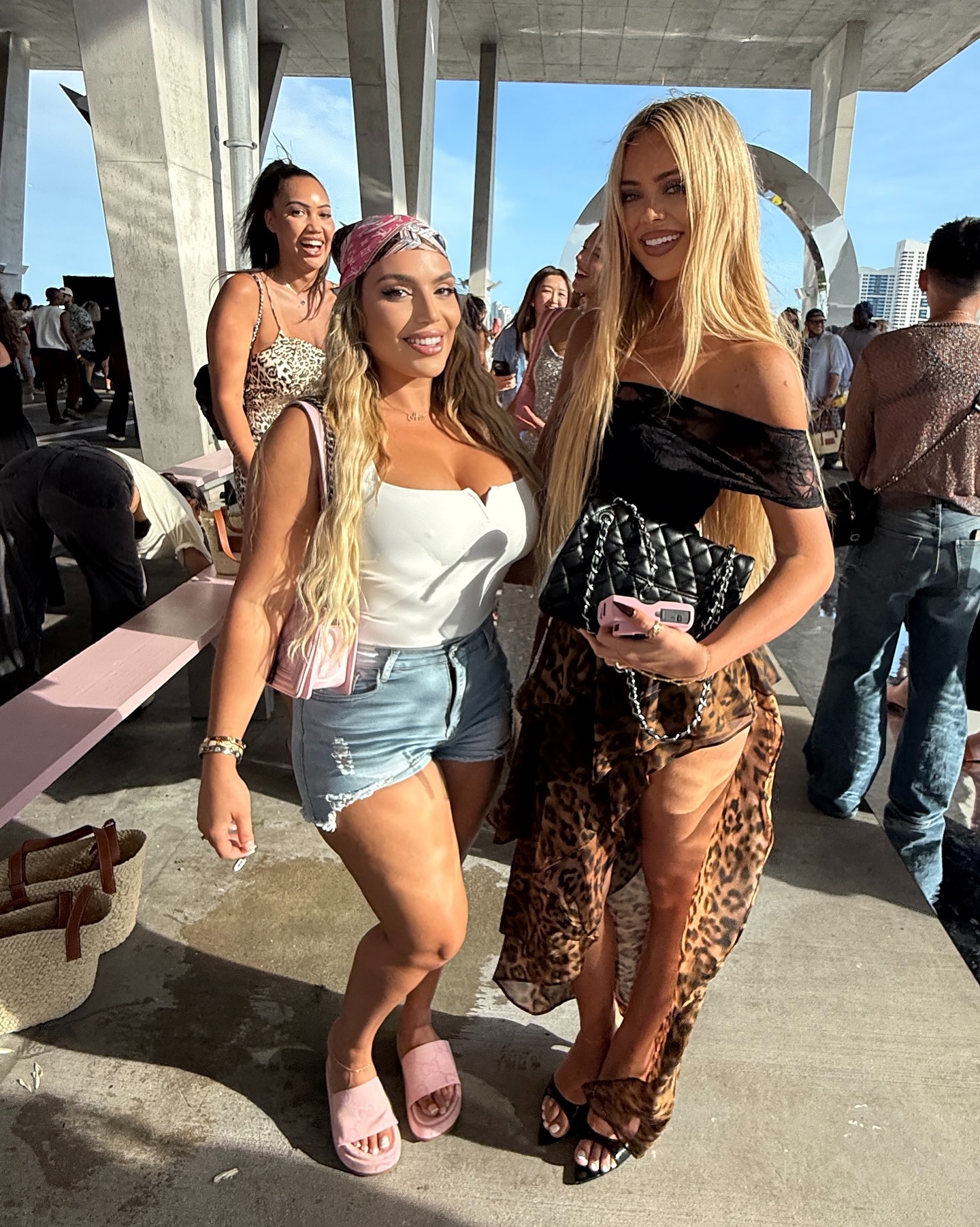 Ara Queen Bae's feet