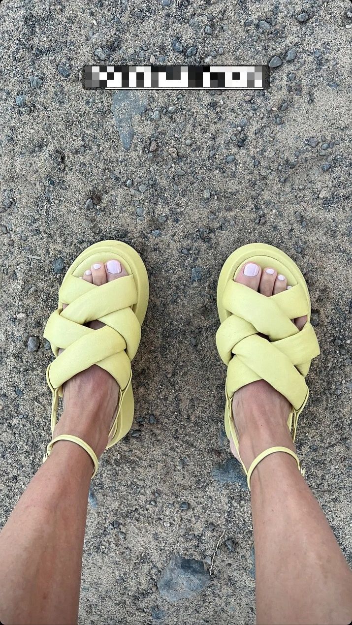 Arianna Bertoncelli's Feet