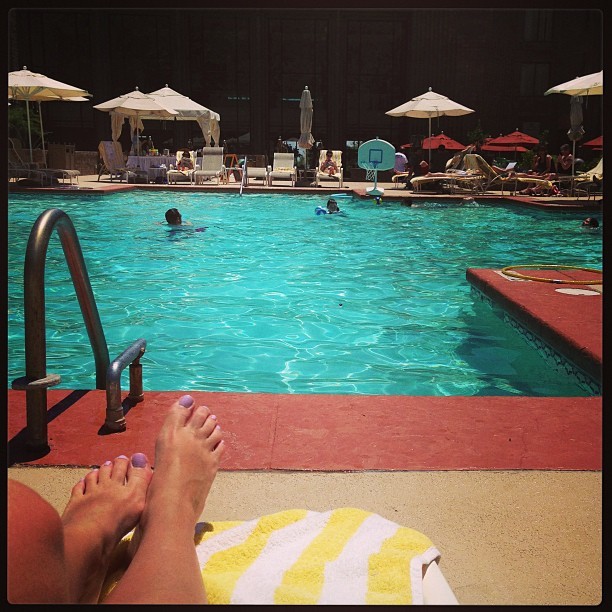 Feet of Ashley Fultz