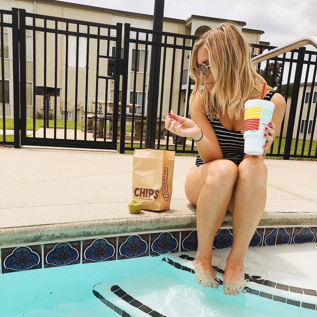 Ashley Hess feet photo 189591719 Ashley Hess feet photo 189591719 - High quality celebrity feet picture