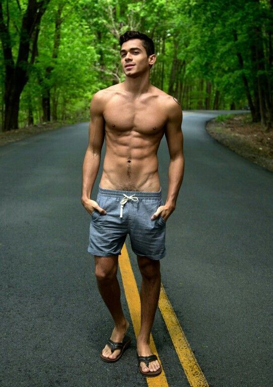 Ashton Summers's feet