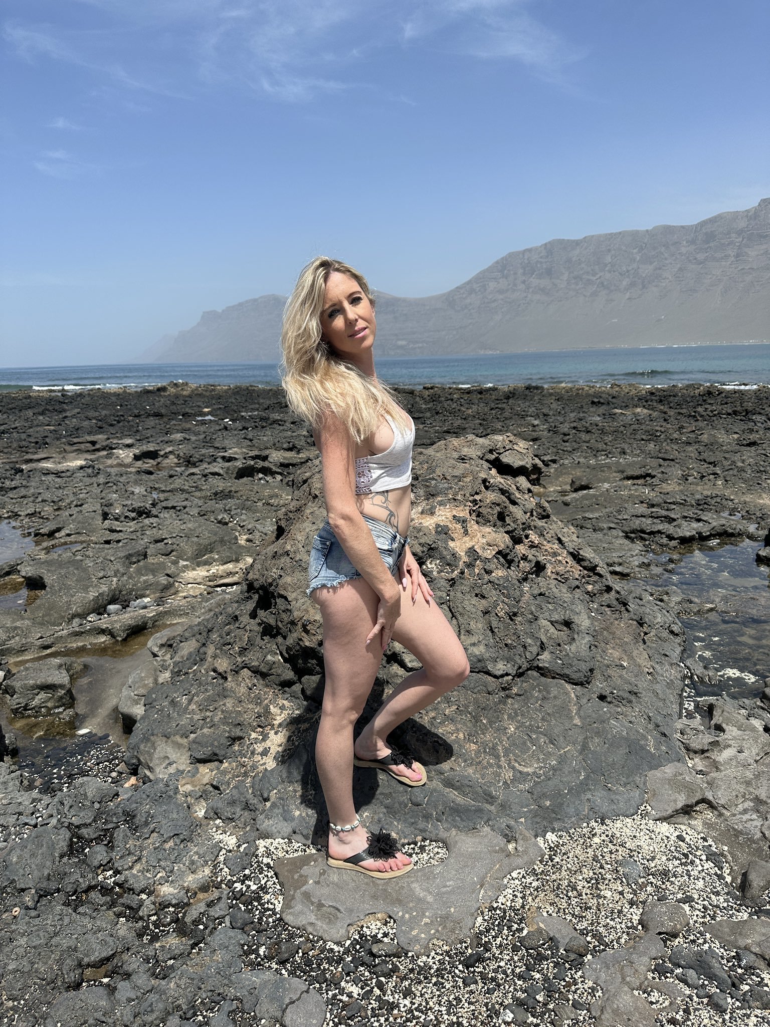 Aurbeaureal's feet
