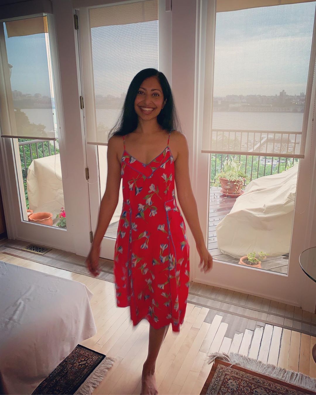 Avni Doshi's Feet - I piedi di Avni Doshi - Celebrities Feet 2023