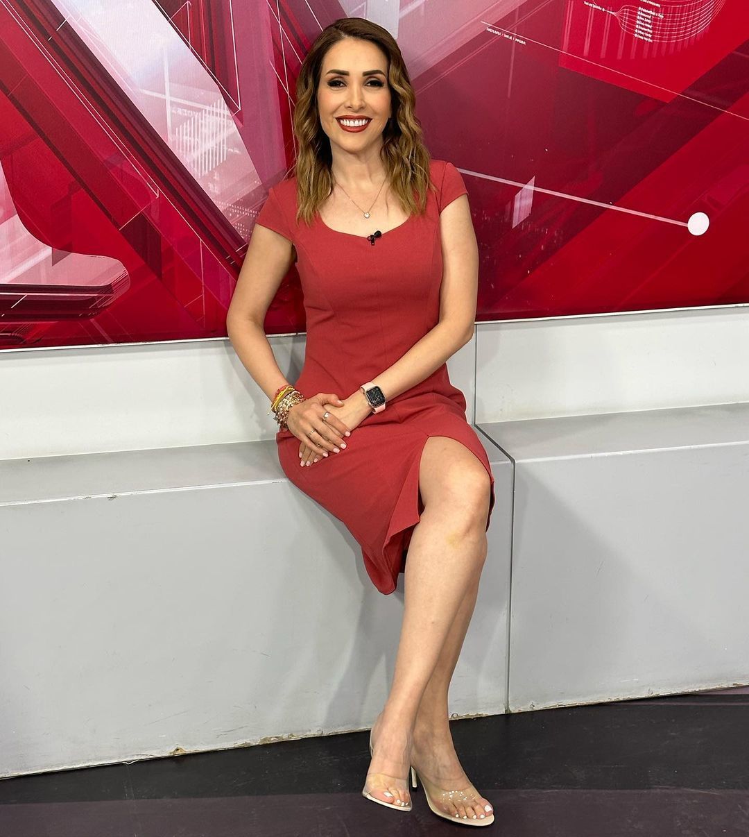 Azucena Uresti's Feet << wikiFeet