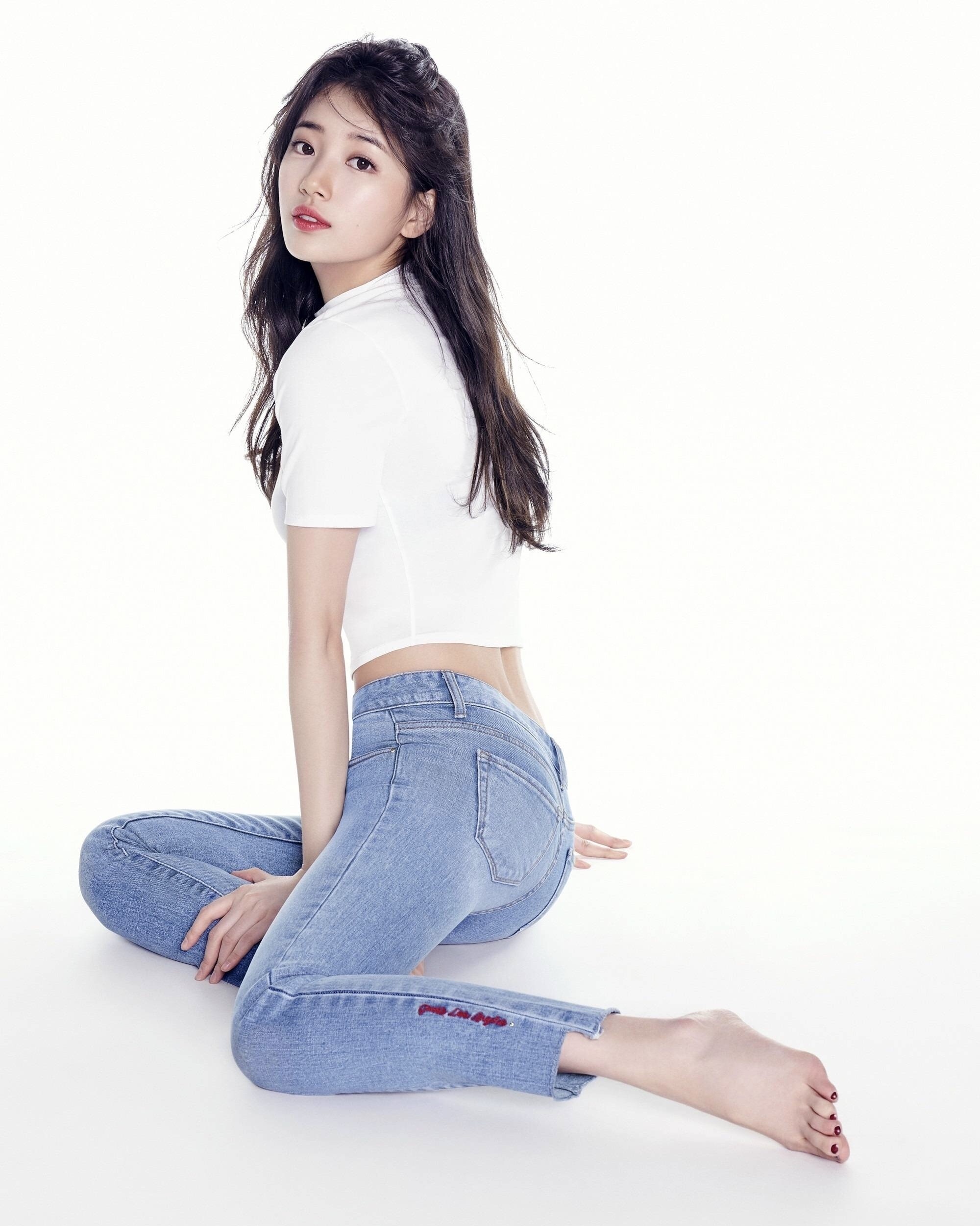 Bae suzy feet