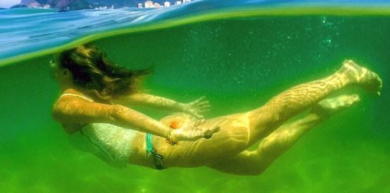 Feet of Barbara França