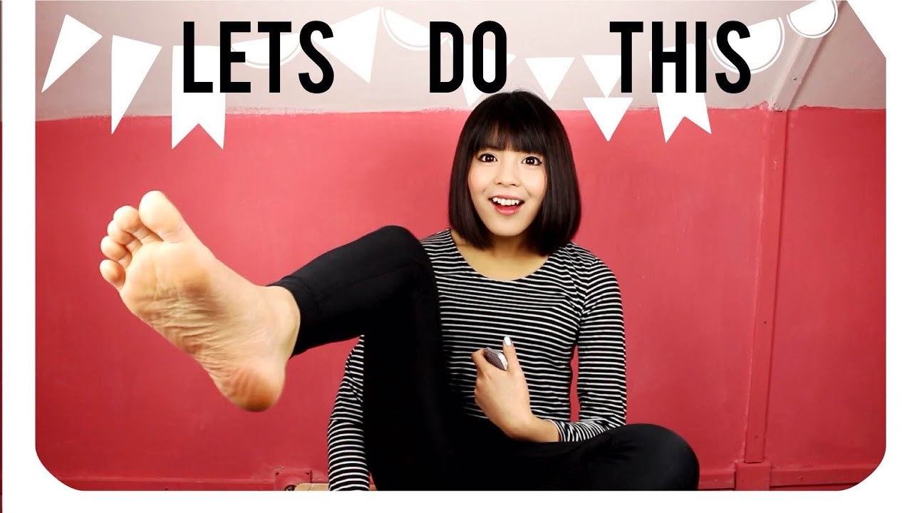 Beha Nguyen’s Feet - I piedi di Beha Nguyen - Celebrities Feet 2023