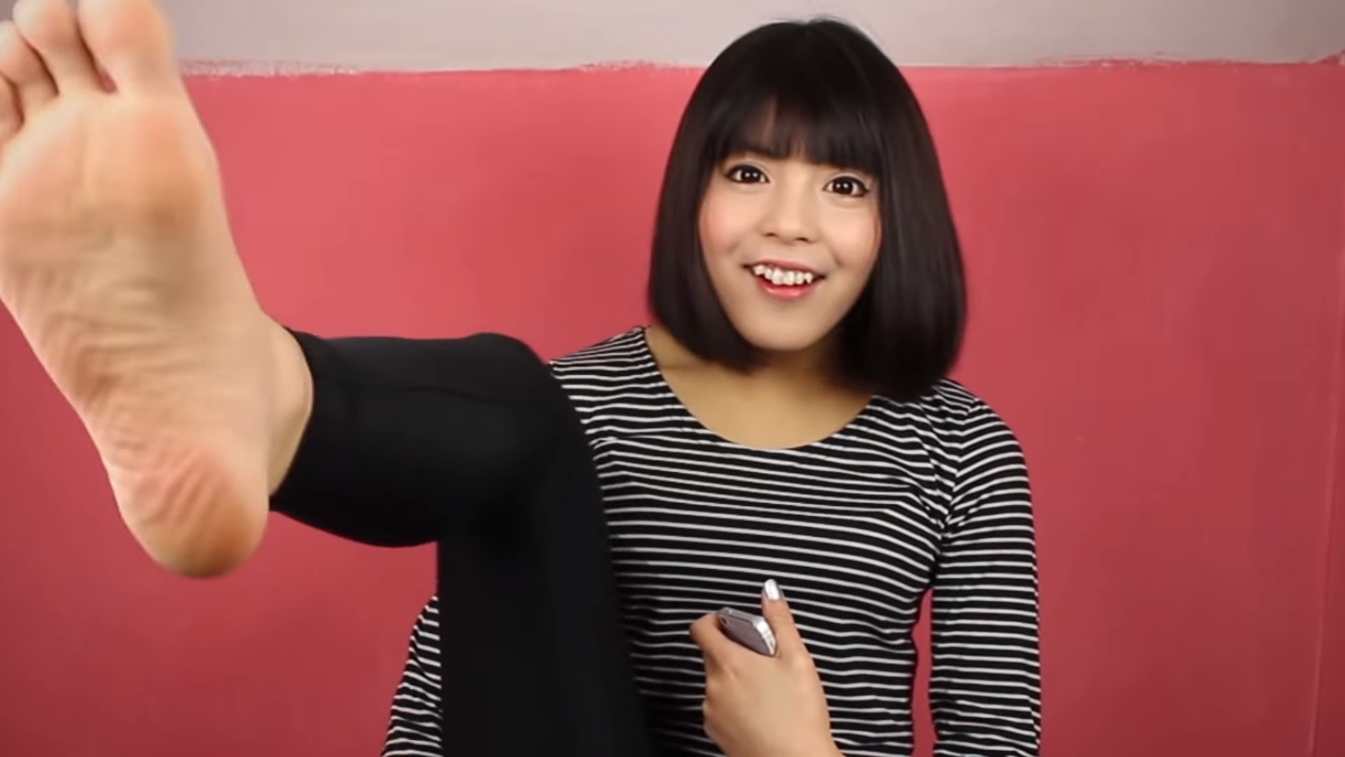 Beha Nguyen’s Feet - I piedi di Beha Nguyen - Celebrities Feet 2023