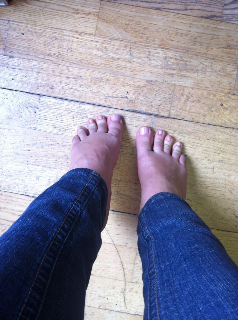Bella Wilde's feet