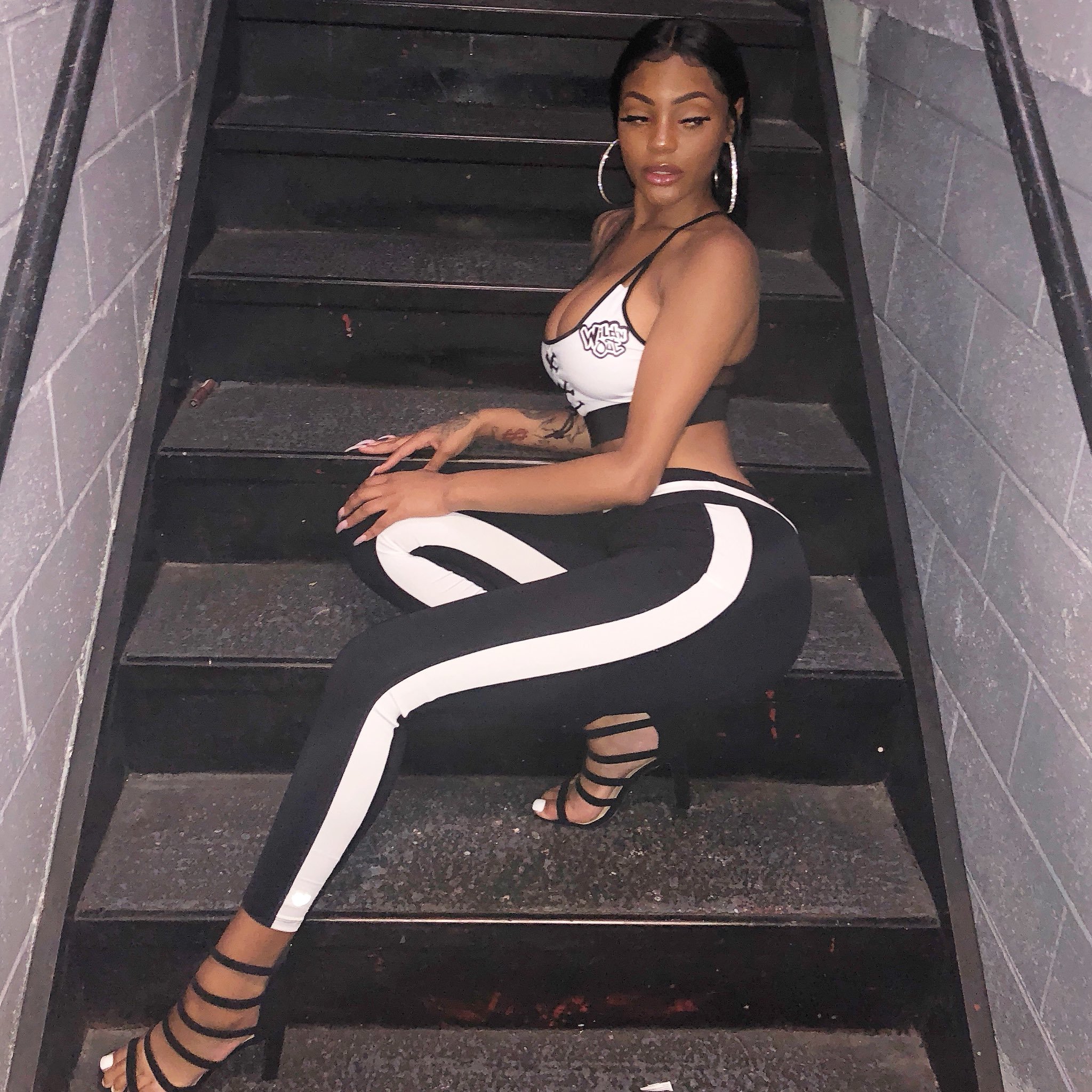 Brandi Kelly's feet