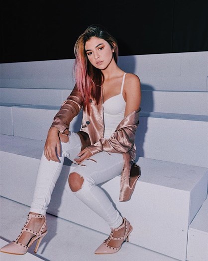 Feet of Bárbara Bandeira