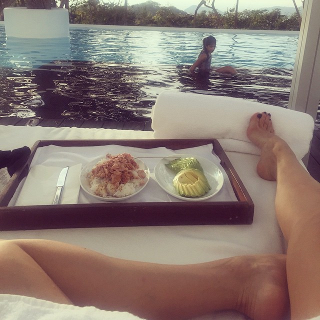 Feet of Bárbara de Regil